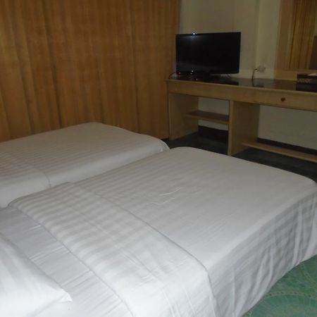 Hotel Duta パレンバン エクステリア 写真