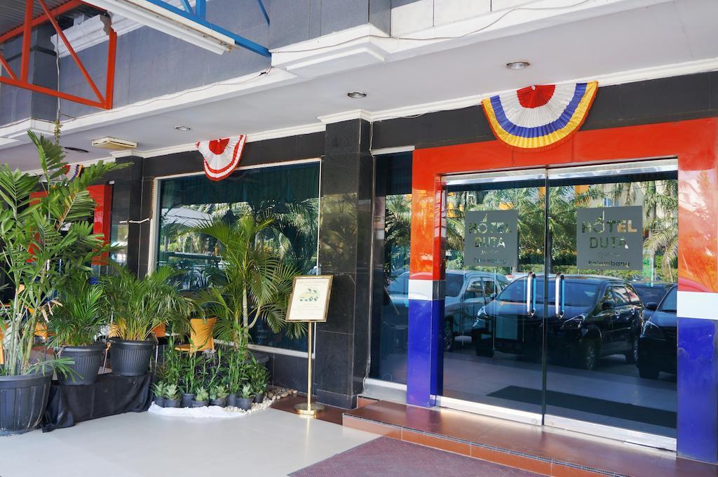 Hotel Duta パレンバン エクステリア 写真