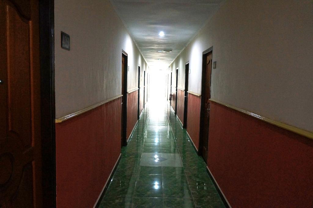 Hotel Duta パレンバン エクステリア 写真